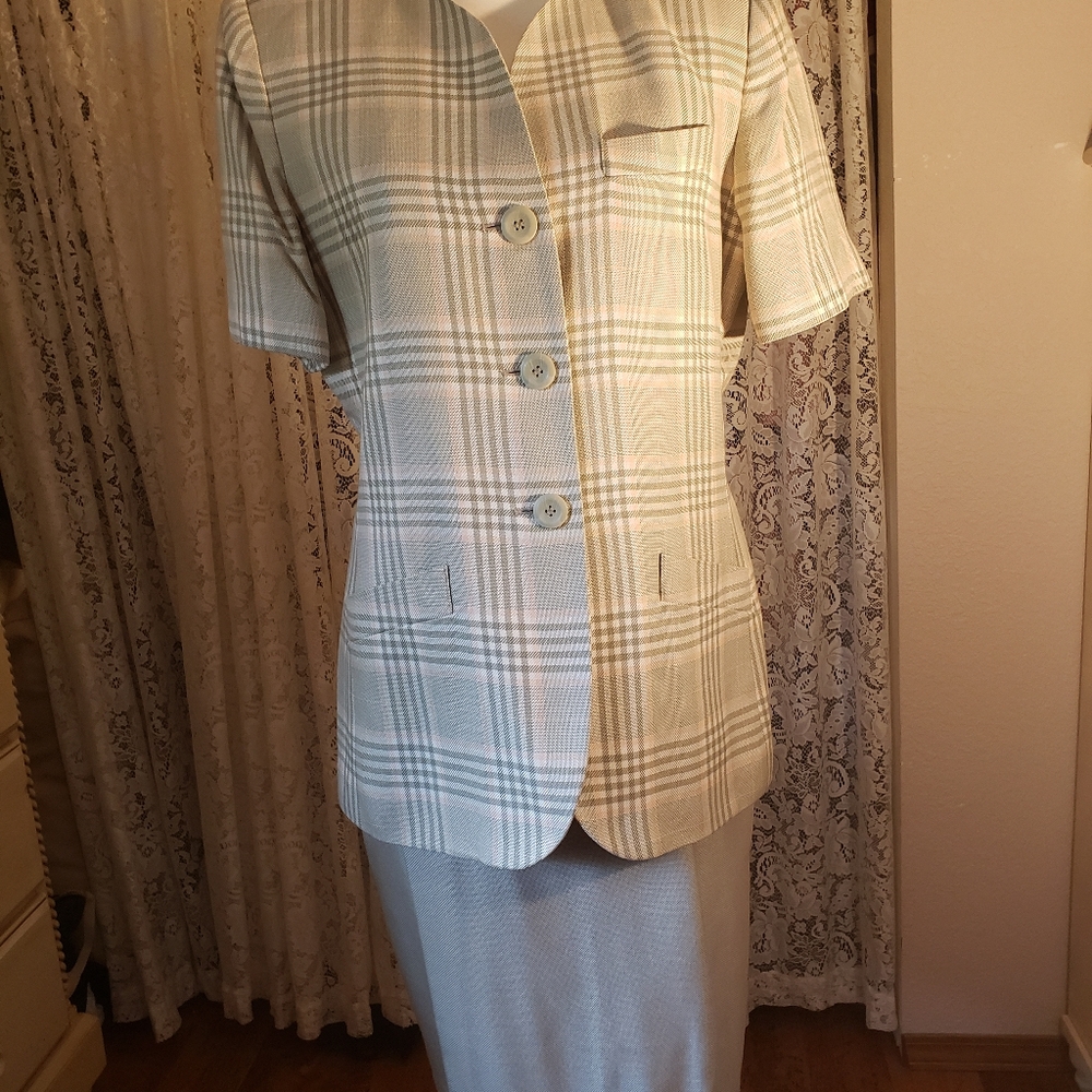 LeSuit Petite Pale Green Plaid Suit.